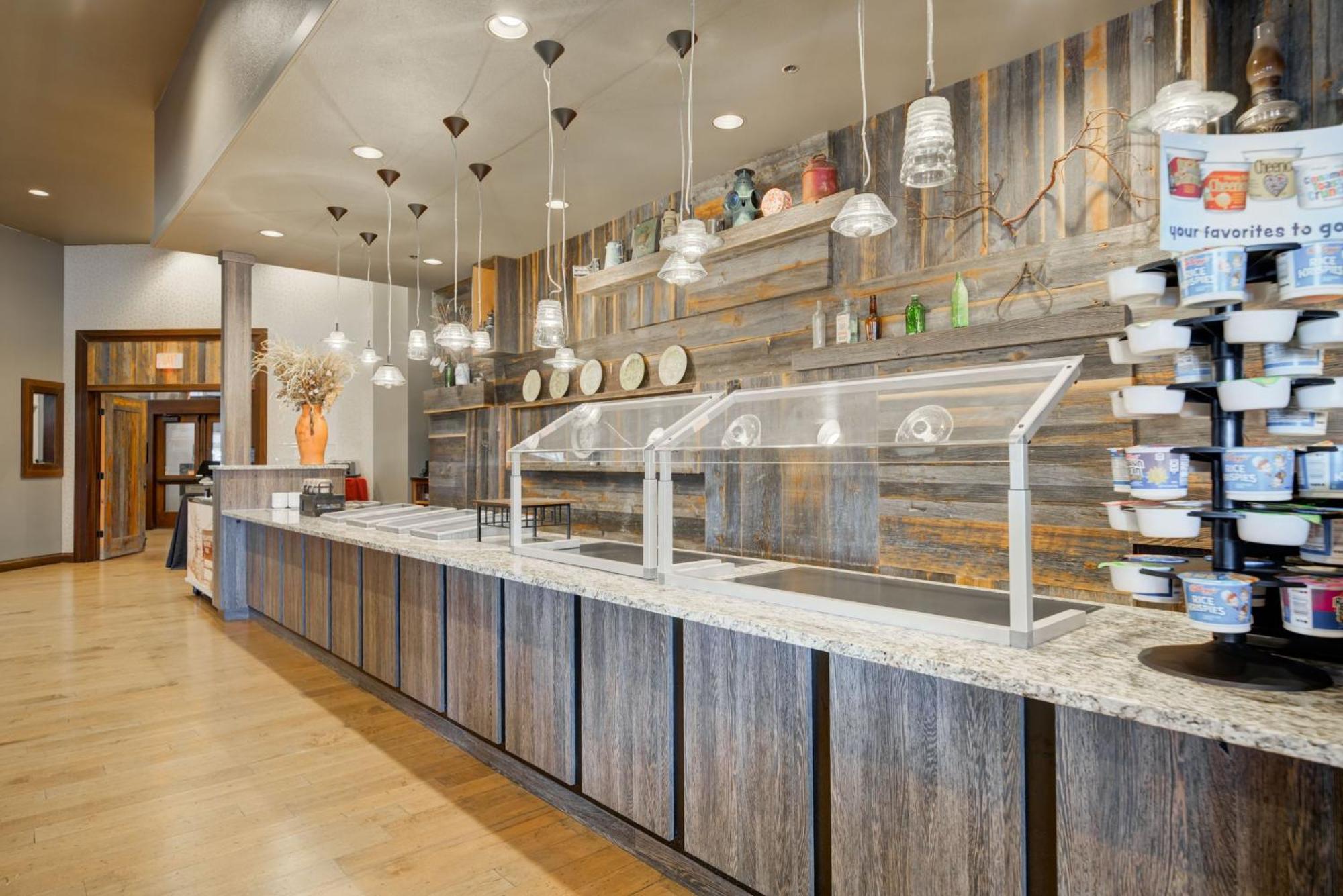 Holiday Inn West Yellowstone By Ihg Ngoại thất bức ảnh