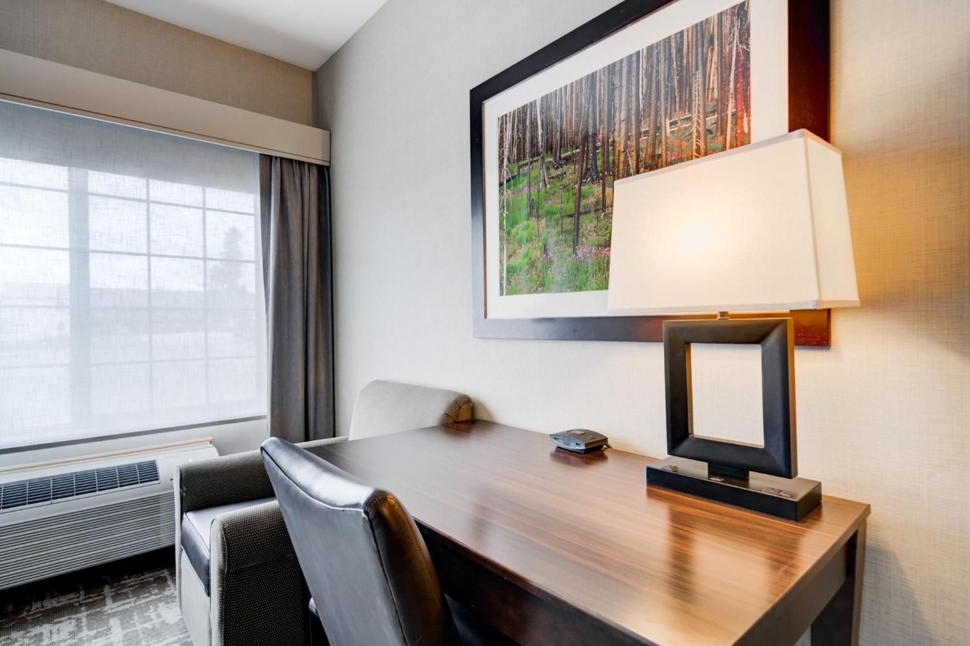 Holiday Inn West Yellowstone By Ihg Ngoại thất bức ảnh