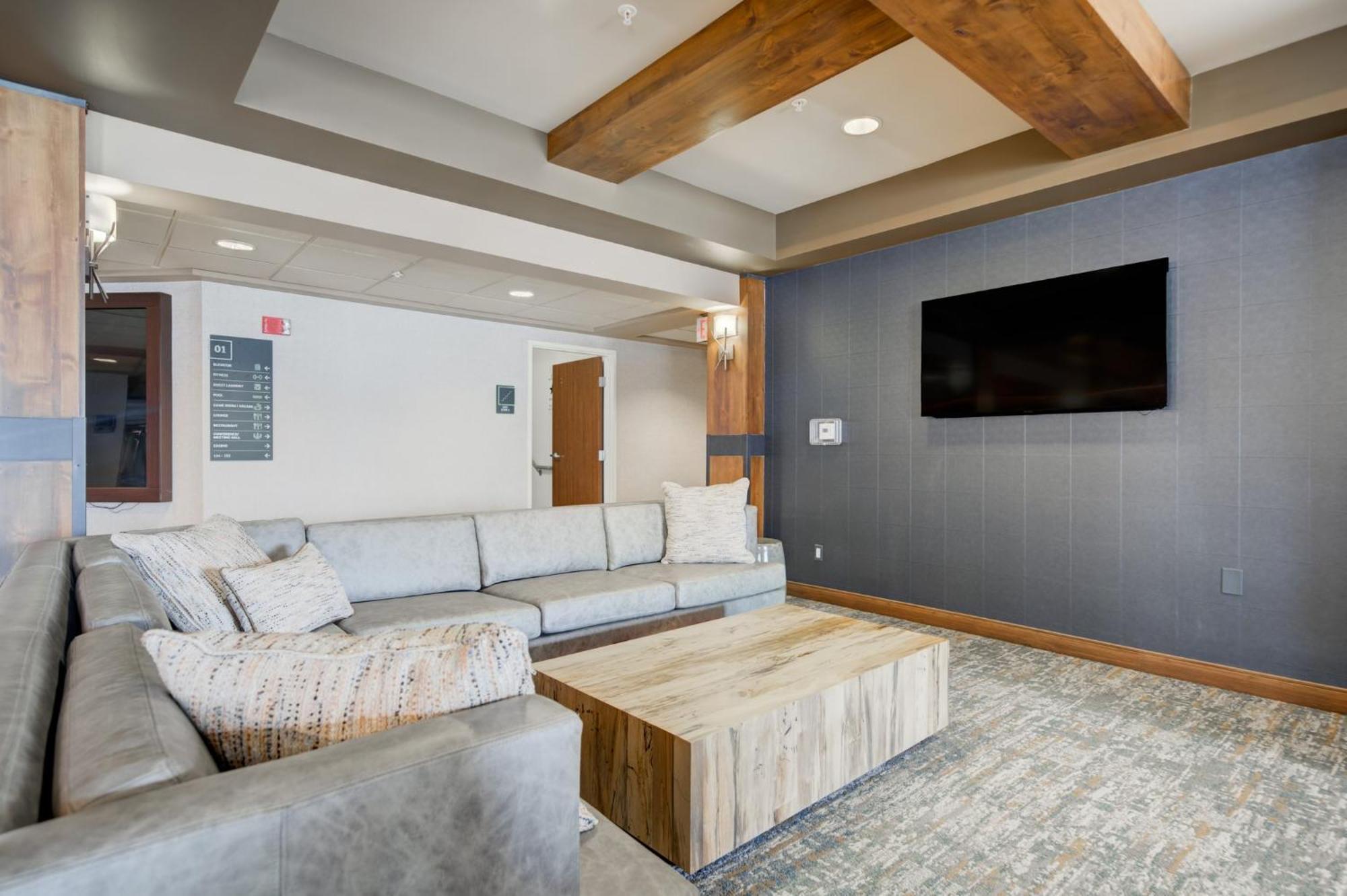 Holiday Inn West Yellowstone By Ihg Ngoại thất bức ảnh