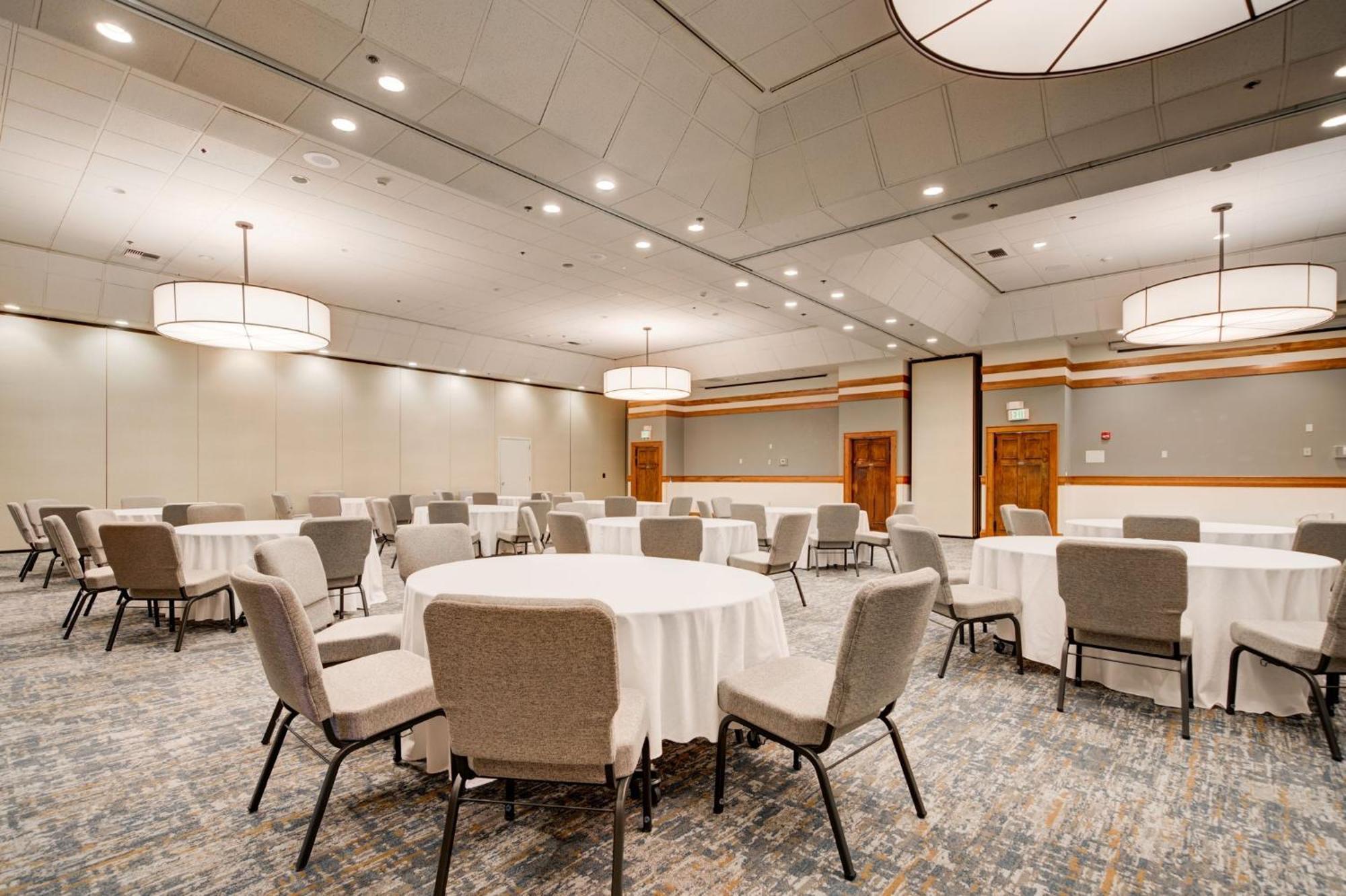 Holiday Inn West Yellowstone By Ihg Ngoại thất bức ảnh