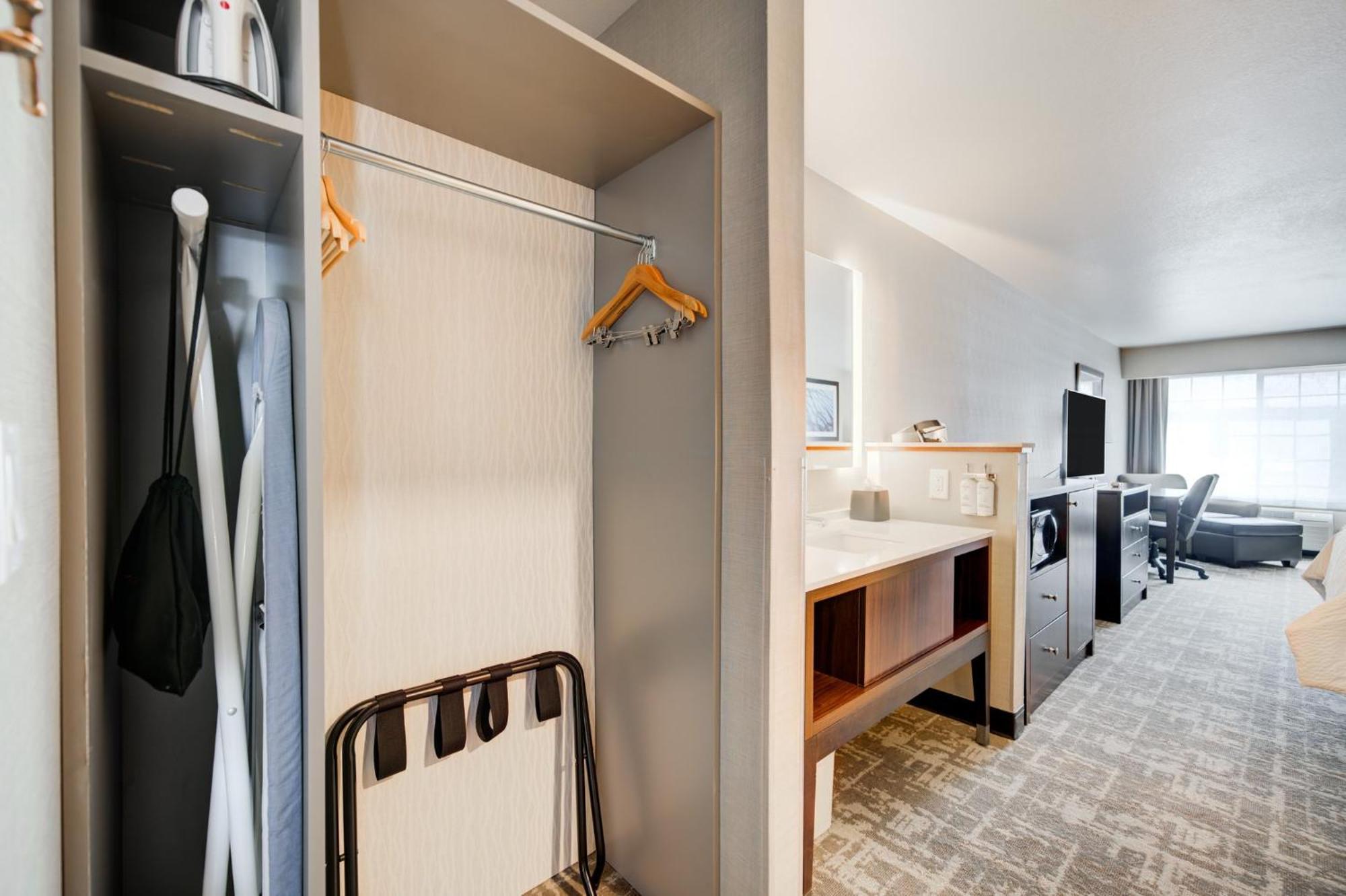 Holiday Inn West Yellowstone By Ihg Ngoại thất bức ảnh